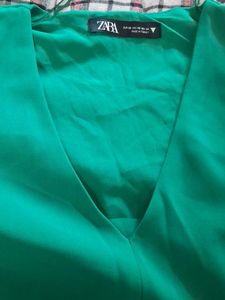 Zara Chic Green V-Neck Mini Dress