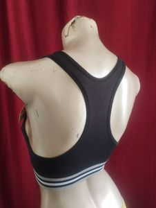 105 - - Yoga Sports Bra