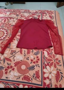 Set Of 2 Tops