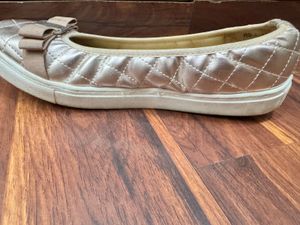 Carlton London Ballet Flats with Bow Detail