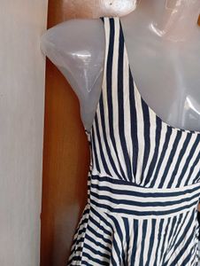 Chic Striped Sleeveless Summer Dress