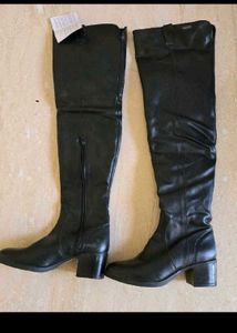 Chic Black Over-the-Knee Heeled Boots