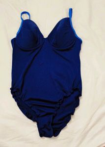 Very Sexy And Beautiful Swimsuit