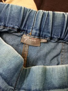 👖 Light Blue Stretch Denim Jegging