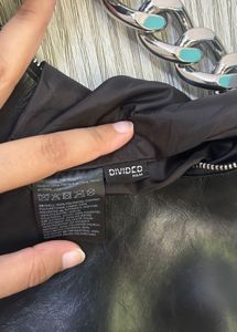 Chic Black Hobo Bag with Chain Strap