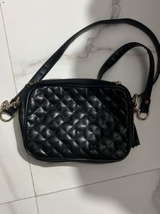 Chic Quilted Black Crossbody Bag