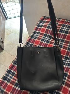 Chic Black Tote Bag with Floral Embroidery