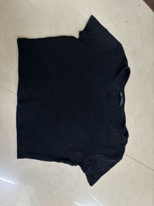 Basic Black Cropped T-Shirt