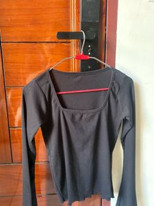 Chic Black Square Neck Long Sleeve Top