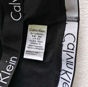 Calvin Klein Black top