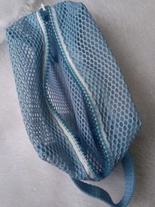 laneige  Blue Mesh Pouch