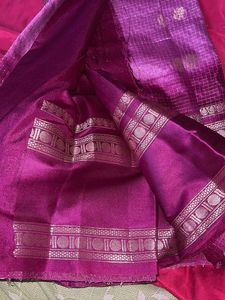 Elegant Purple &amp; Gold Saree