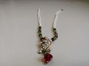 Elegant Pearl &amp; Crystal Pendant Necklace