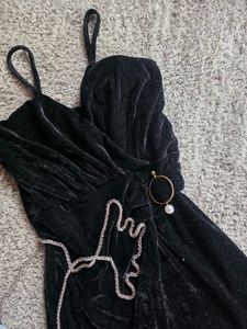 Elegant Black Velvet Party Dress
