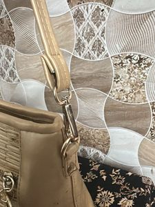 Stylish Gold Crossbody Bag Thoda damage hai photos