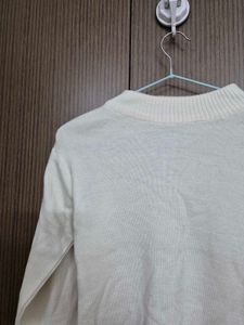 White Sweater High Neck