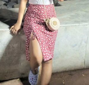 Chic Ruched Midi Skirt with Side Slit