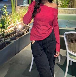 SAVANA Red Off-Shoulder Top