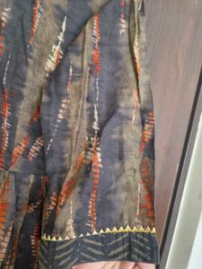 Elegant Printed Kurta with Dupatta L