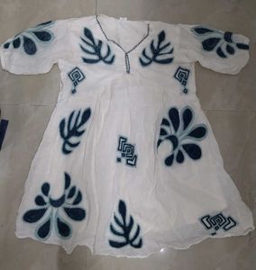 Embroidered White Cotton Kurta
