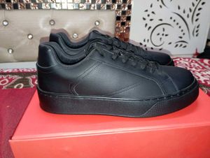 ZARA MEN'S All black sneakers
