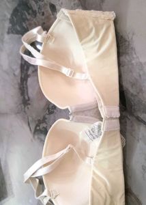 Beautiful Off White Bra 😍
