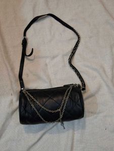 Stylish Black Barrel Handbag