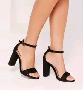 Chic Black Block Heel Sandals