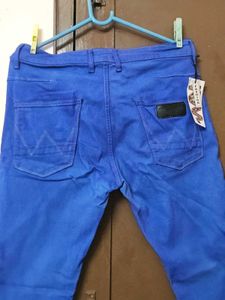 Blue New and Unused jeansL