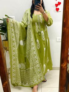 Chic Kurta Set with Dupatta