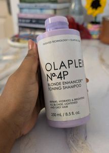 Olaplex No. 4P Blonde Enhancer Toning Shampoo