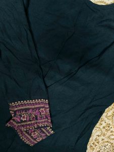 Black Floral Embroidered Straight Kurti