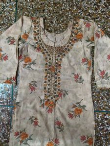 Floral Embroidered Kurta set