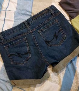Blue Dark Wash Vintage Style Denim Shorts