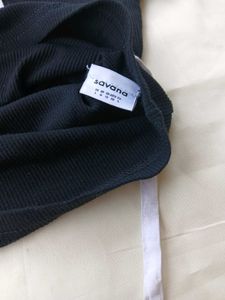 Black Tie-Front Crop Top