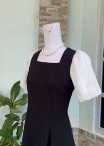 Chic Black & White Puff Sleeve Dress