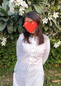 Elegant White Chikankari Kurta