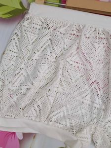 (1416)White Lace Shorts