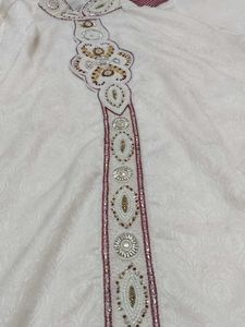 Elegant Embroidered Men's Kurta Set