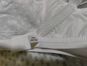 40 D Non Padded Fully Covered Bra