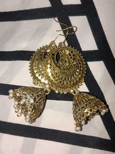 Elegant Gold Jhumka Earrings