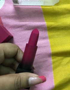 Huda Beauty Matte Full Size Lipstick
