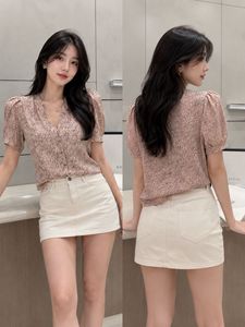 H&amp;M Chic Button-Up Blouse