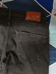 🇺🇸 Diesel men's Black Jeans ( size 32)