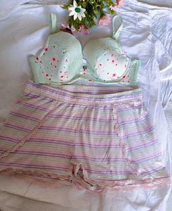 very beautiful lace detail lingerie set