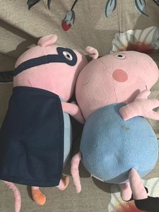 Set Of Two Peppa Pigs - Family-