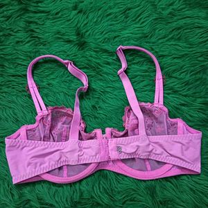Pink 🫴🎁Embroidered Bra
