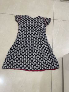 Chic Black &amp; White Printed Kurti