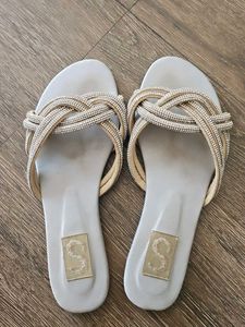 Pakistani original Sana Safinaz party flats