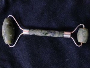 Combo Offer!!! Hair Roller+ Jade roller